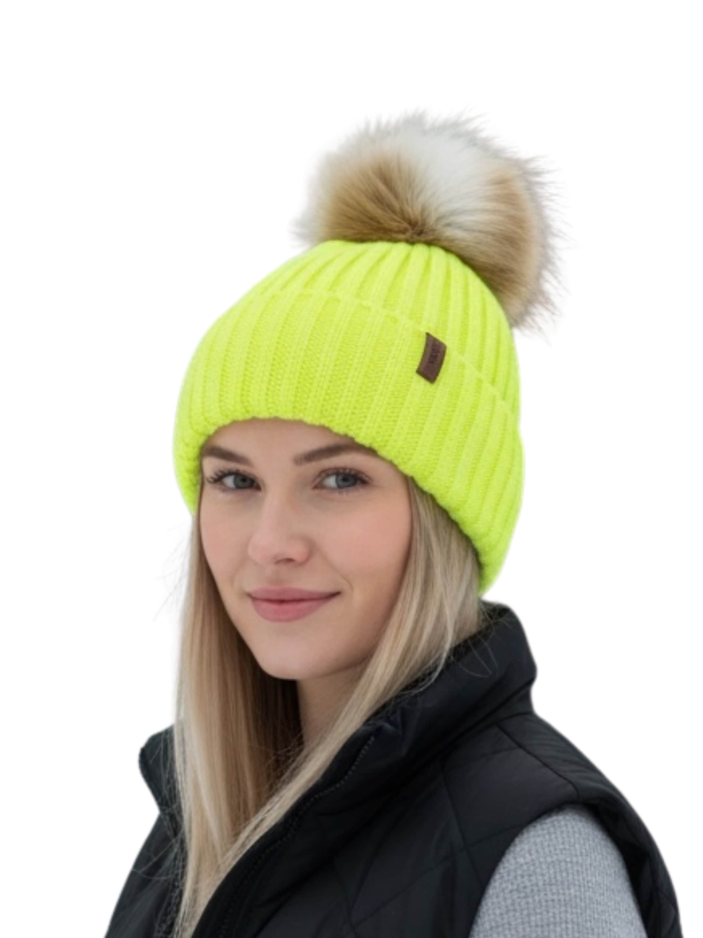Kumixi Beanie in Yellow: front