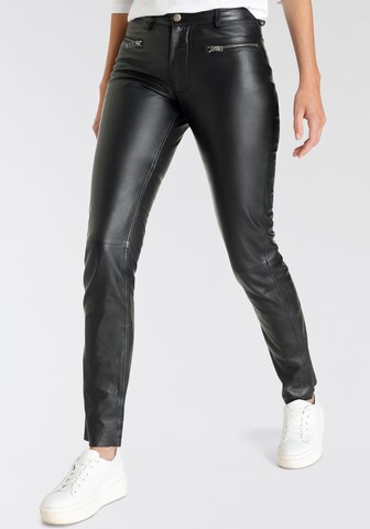 Gipsy Pants in Black: front