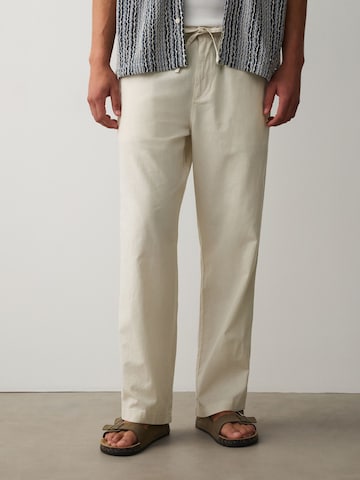 Loosefit Pantalon 'Edle' Next en gris : devant