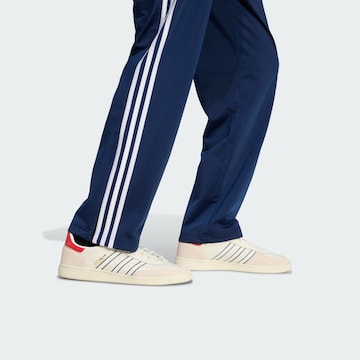 Loosefit Pantalon 'Firebird' ADIDAS ORIGINALS en bleu