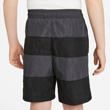NIKE Regular Sportshorts 'Air' in Grau