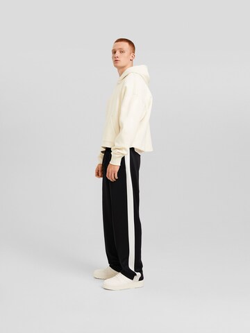 Loosefit Pantalon à plis Bershka en noir