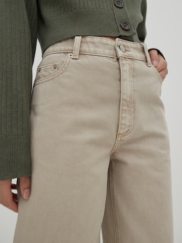 Wide leg Jeans 'Elorah' di EDITED in beige