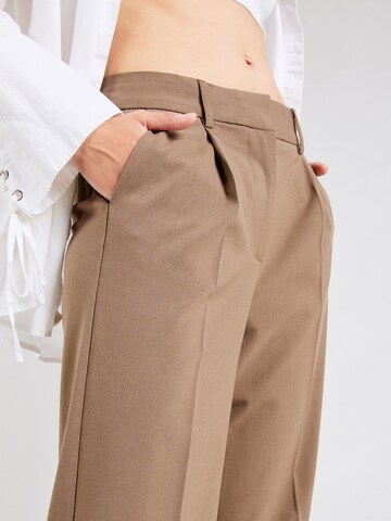 Soft Rebels Loose fit Pleated Pants 'Vilja' in Brown