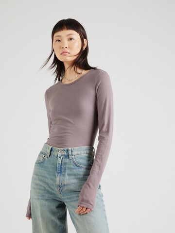 T-shirt 'Milly' WEEKDAY en marron : devant
