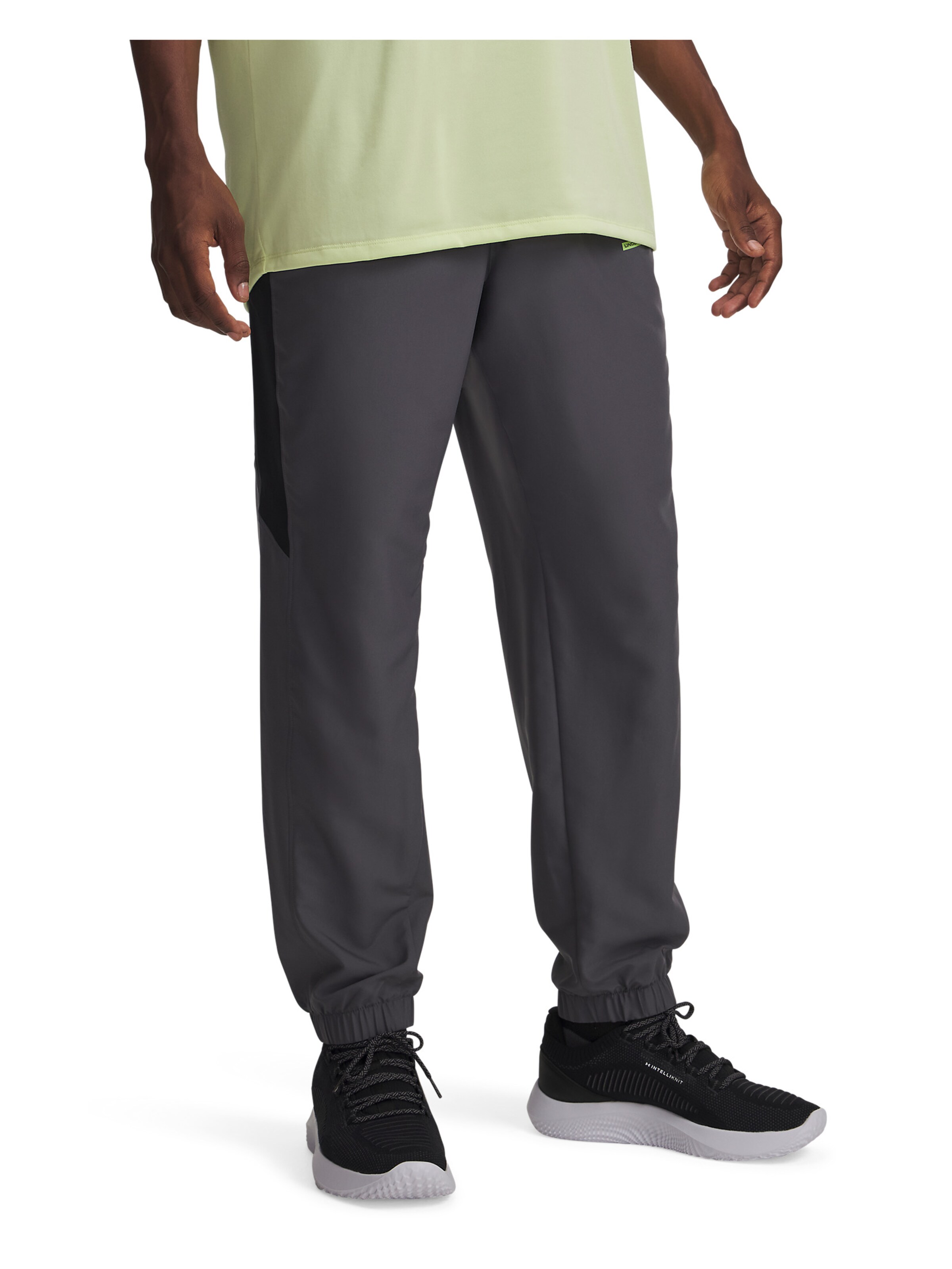 UNDER ARMOUR Tapered Sportbroek in Grijs