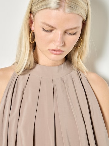 Chemisier ' ' Apricot en gris