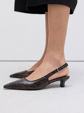 Next Pumps 'Forever Comfort' in Braun