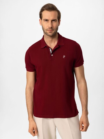 Jacey Quinn Shirt in Rot: Vorderseite