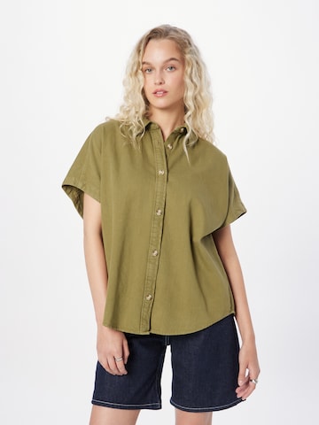 Monki Blouse in Green: front