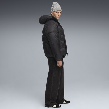 PUMA Sportjacke in Schwarz