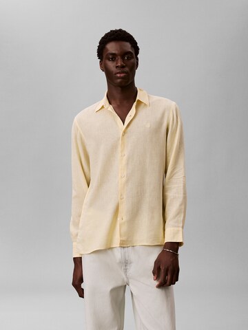 Calvin Klein Regular Fit Hemd in Gelb: Vorderseite