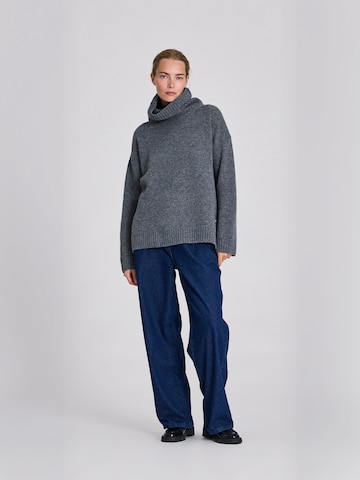 LISVA Pullover ' Vera ' i grå: forside
