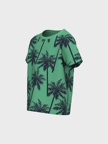 NAME IT T-shirt 'JUSPER' i grön