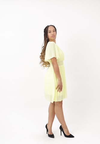 Elara Cocktailjurk in Geel