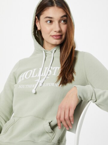 HOLLISTER Sweatshirt in Grün