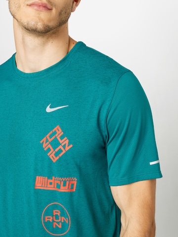 NIKERegular Fit Tehnička sportska majica 'Miler' - plava boja