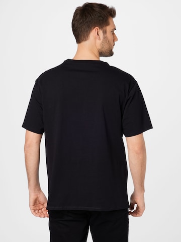 NU-IN - Camisa em preto