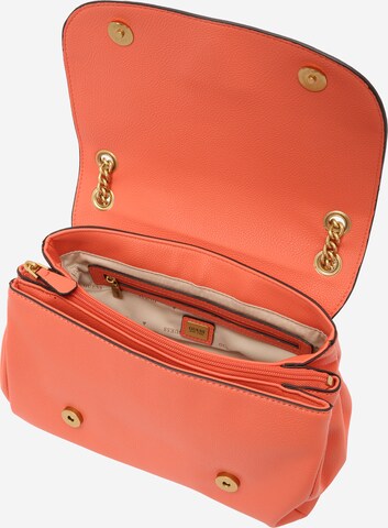 GUESS Schultertasche 'Cosette' in Orange