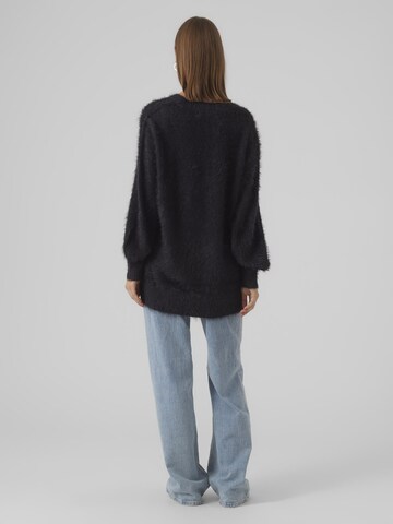 Pull-over 'POILU' VERO MODA en noir