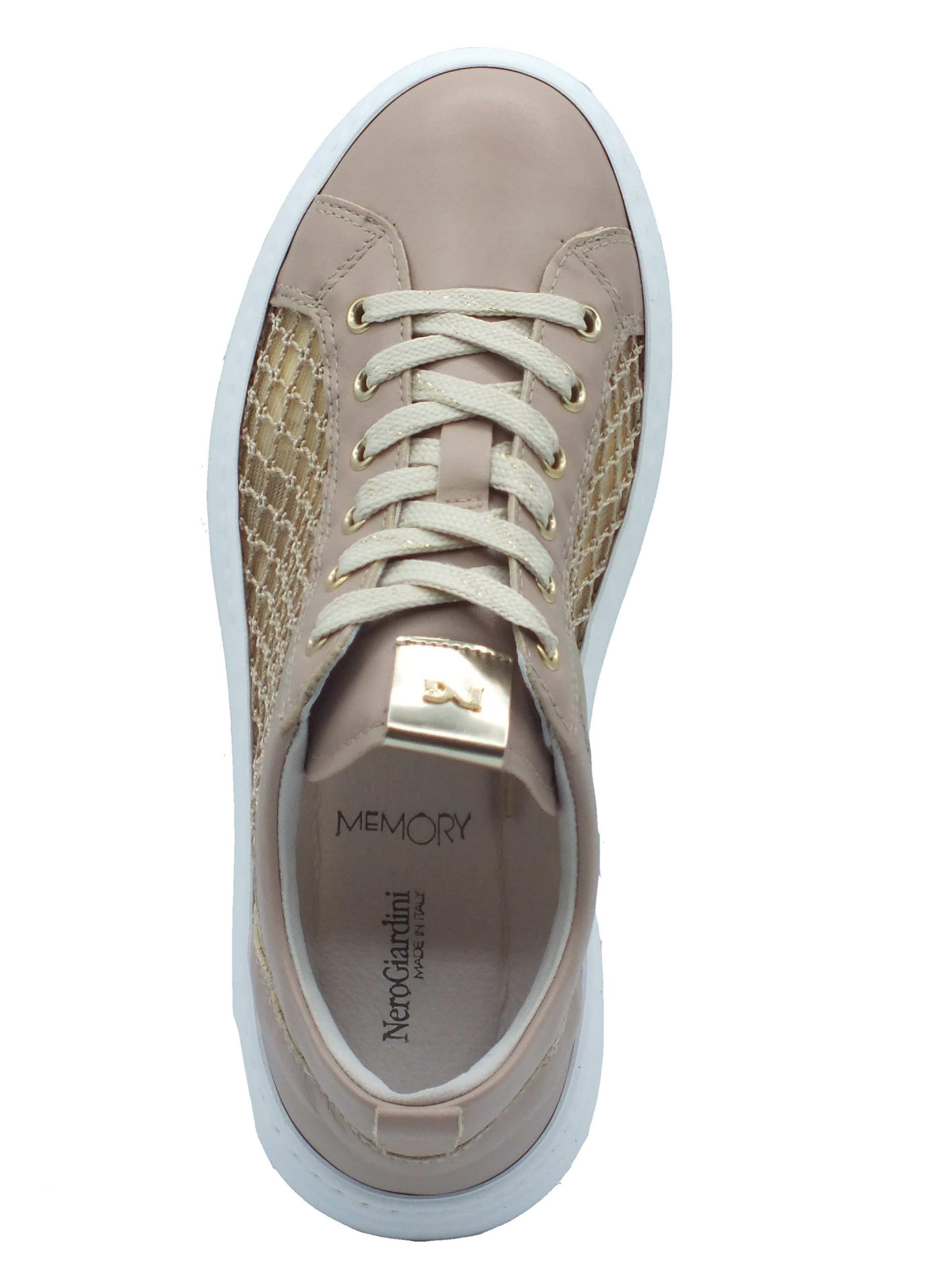 Scarpa stringata di Nero Giardini in rosa