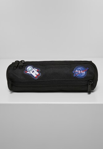 Mister Tee Notebook + Pencilcase 'Nasa' in Schwarz: Vorderseite