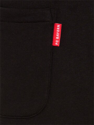 FC BAYERN MÜNCHEN Regular Sweatshort 'FC Bayern München' in Schwarz