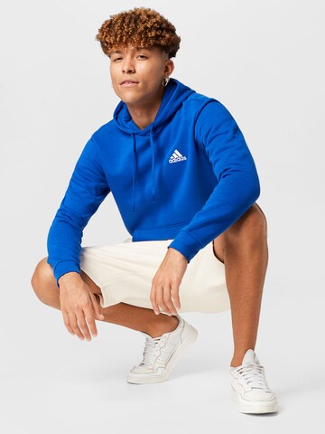 ADIDAS SPORTSWEAR Спортен блузон 'Essentials Fleece' в синьо