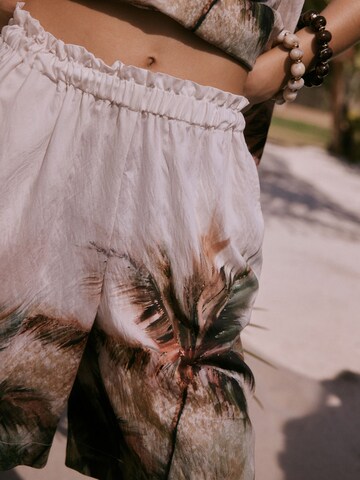 Next Loose fit Trousers in Beige