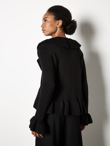Apricot Strickjacke in Schwarz