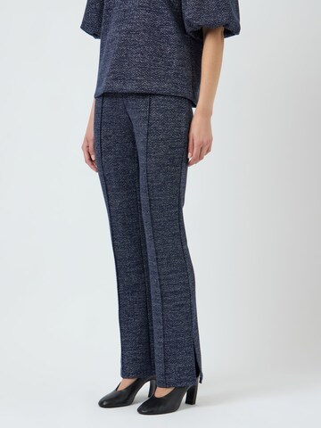 YAS Flared Trousers 'YASCasa' in Blue: front