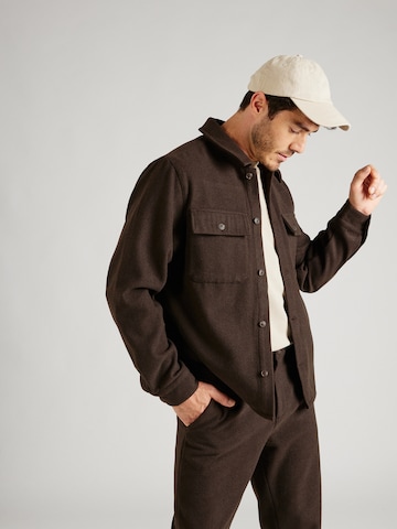 ABOUT YOU x Jaime Lorente Regular fit Between-Season Jacket 'Marco' in Brown: front