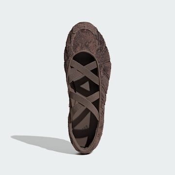 Sneaker bassa 'Ghost Sprint' di ADIDAS ORIGINALS in marrone