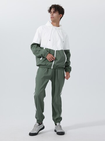 Youthup Sports Suit in Green