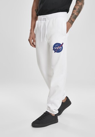 SOUTHPOLE Tapered Pants in White: front