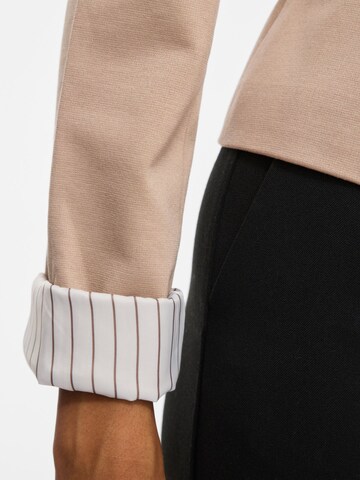 VILA Blazers 'VISaga' in Bruin