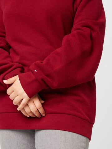 Tommy Hilfiger Curve - Sweatshirt em vermelho