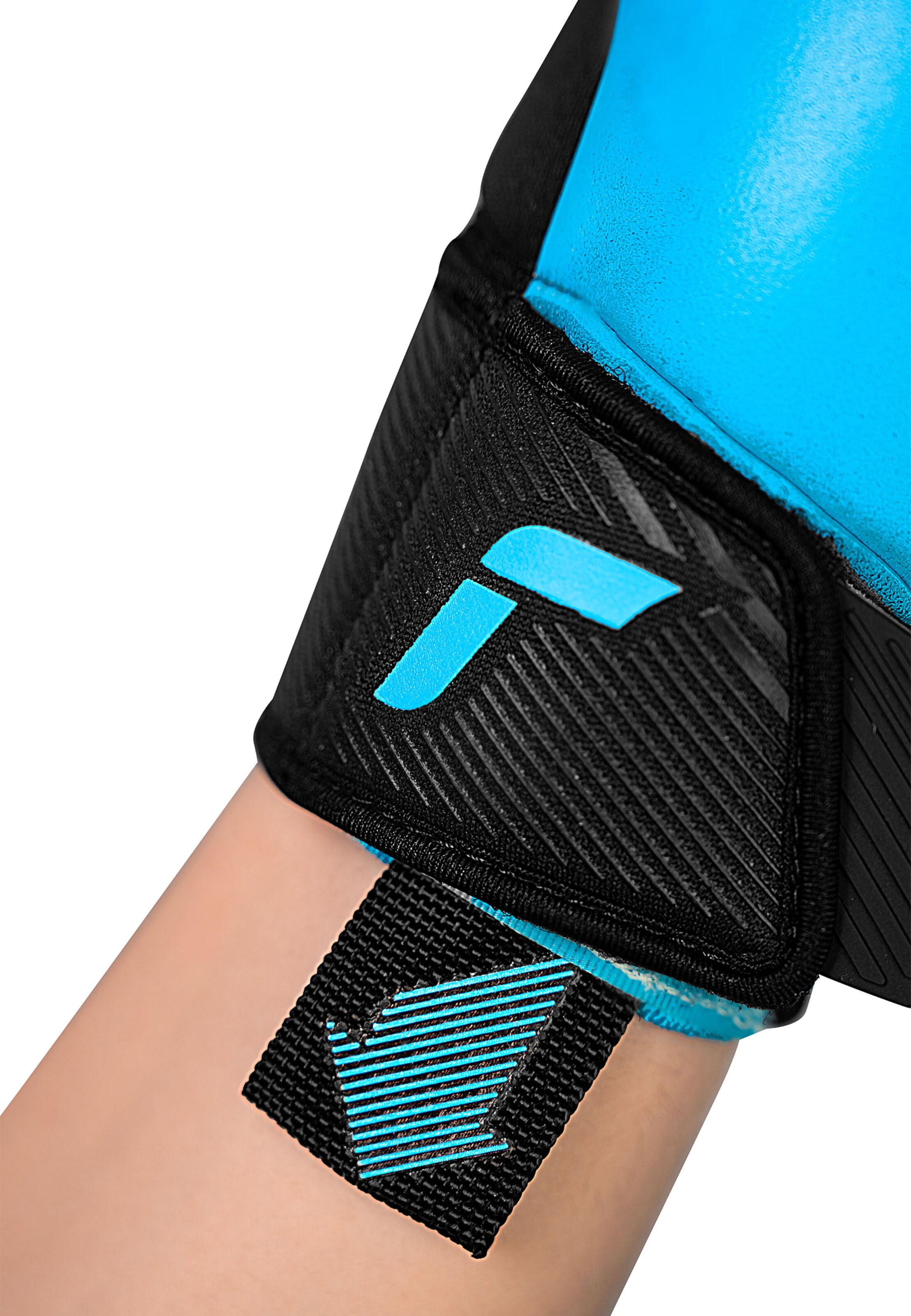 REUSCH Sports gloves 'Fastgrip Aqua' in Blue