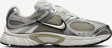 NIKE Sneakers 'V5 RNR' in Silver: front