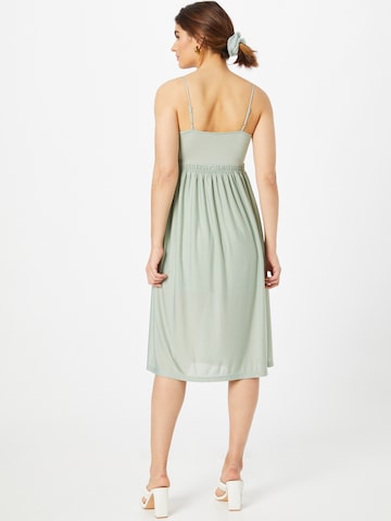 Robe 'Lena' ABOUT YOU en vert