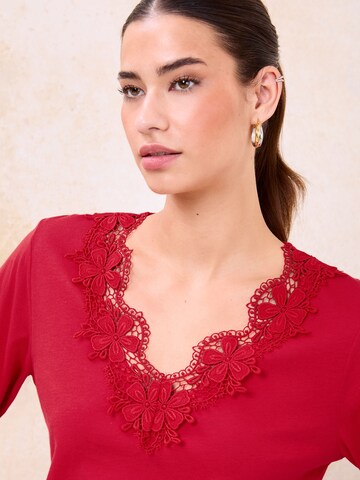 Lipsy Футболка в Красный