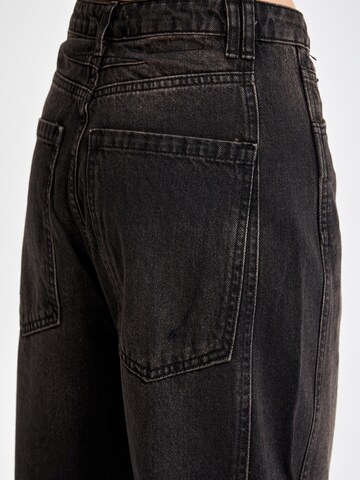 IT'S BASIC Baggy Jeans 'Baggy Mid Rise Jeans' in Zwart