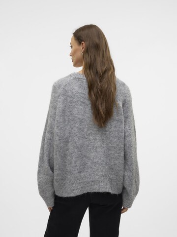 Pull-over 'HENLEY' VERO MODA en gris