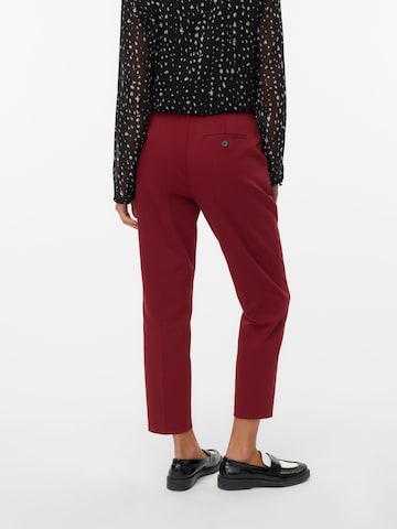 VERO MODA - regular Pantalón de pinzas 'VMMegna' en rojo