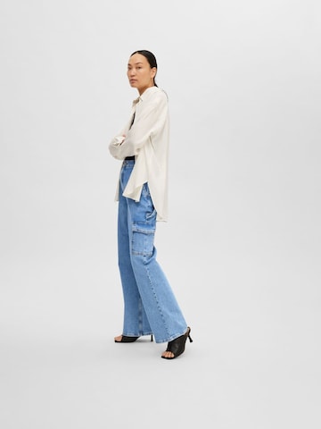 SELECTED FEMME Regular Cargo Jeans 'BETTY' in Blue