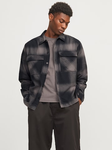 JACK & JONES Regular fit Φθινοπωρινό και ανοιξιάτικο μπουφάν 'JCOCHARLIE' σε γκρι: μπροστά