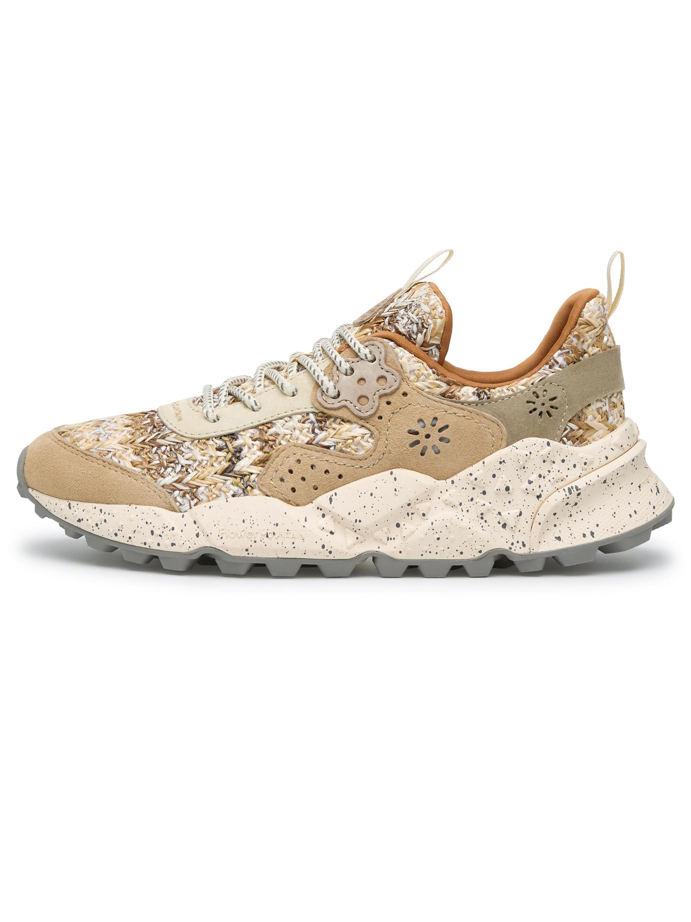 Baskets basses 'KOTETSU UNI' Flower Mountain en beige : devant