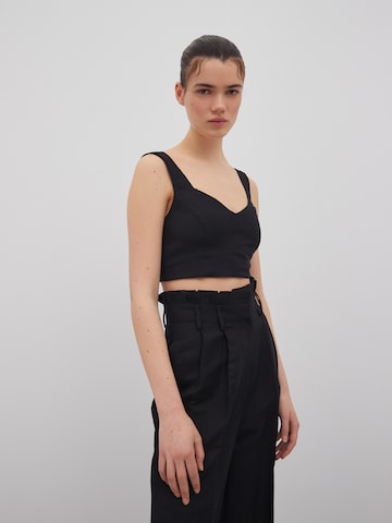 EDITED Top 'Banu ' in Black: front