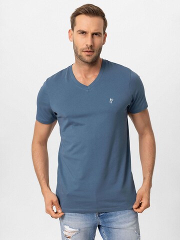 Jacey Quinn Shirt in Blau: Vorderseite