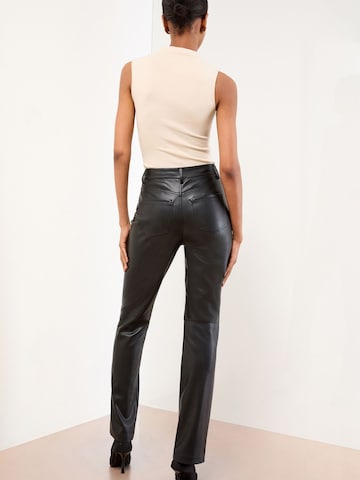 regular Pantaloni di Lipsy in nero